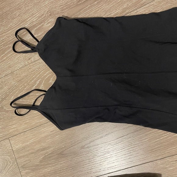 LULULEMON Black Nulu Tank Top - Sz 4 - Picture 1 of 3